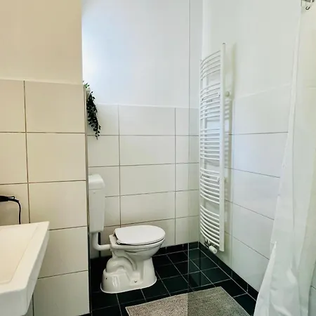 Lejlighed Work & Stay- Vollausgestattet Mit Garten & Parkplatz *