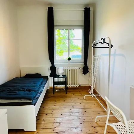 Work & Stay- Vollausgestattet Mit Garten & Parkplatz Lejlighed Blankenfelde-Mahlow