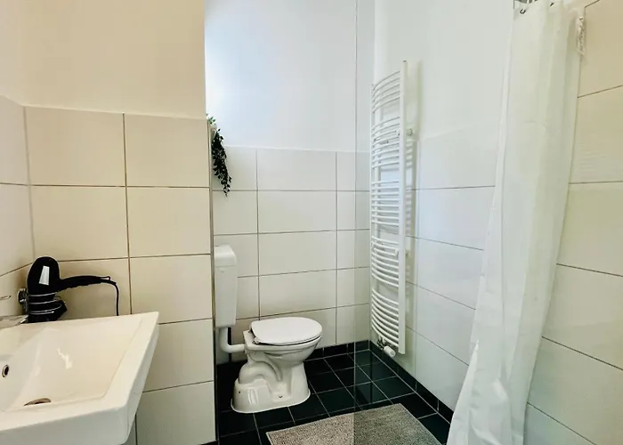 Apartment Work & Stay- Vollausgestattet Mit Garten & Parkplatz *