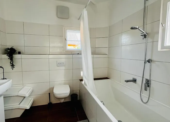 Work & Stay- Vollausgestattet Mit Garten & Parkplatz *