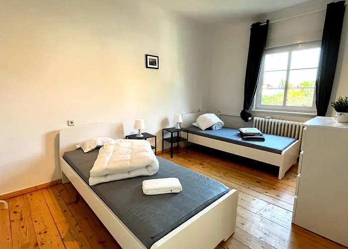 Work & Stay- Vollausgestattet Mit Garten & Parkplatz * Blankenfelde-Mahlow